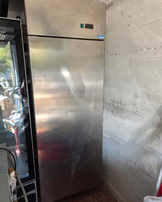 frigo da cucina professionale 