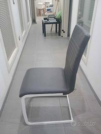 4 Sedie colore Grigio Perla + 1 Sedia in Omaggio