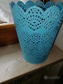 cestino/vaso in plastica celeste