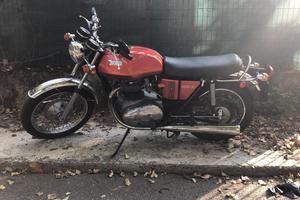BSA 650 Lightning