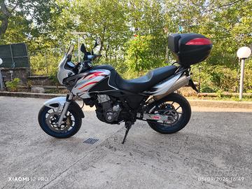 Aprilia Pegaso Strada 660 