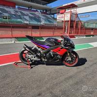 Noleggio Aprilia rsv4 apx2 prove libere o gare