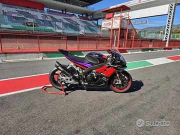 Noleggio Aprilia rsv4 apx2 prove libere o gare
