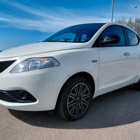 Lancia Ypsilon 1.2 69 CV 5 porte S&S Platinum