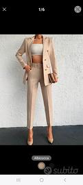 tailleur donna completo di top e scarpe.40