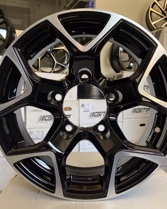 Cerchi NUOVI Suzuki raggio 15 cod.83943