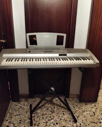 tastiera Yamaha DGX 300 portable