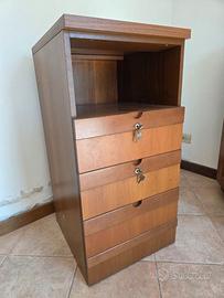 Cassettiera in legno