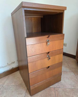 Cassettiera in legno