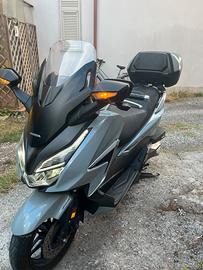 Scooter Honda Forza 350