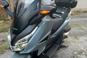Scooter Honda Forza 350