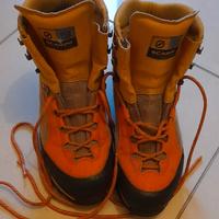 Scarponi marca SCARPA