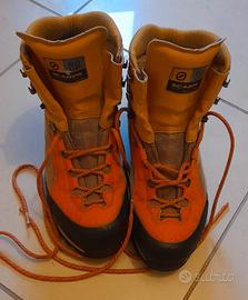 Scarponi marca SCARPA