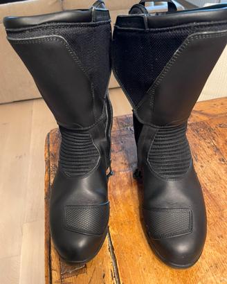 Bmw boots allaround neri