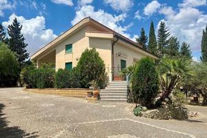 Villetta uni/bi-familiare zona Vassallaggi
