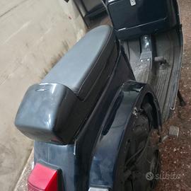 Sedile sportivo Vespa pk 