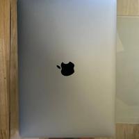 Macbook pro m2