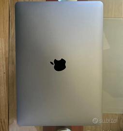 Macbook pro m2