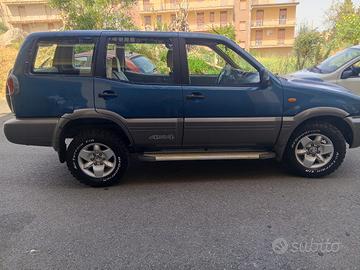 NISSAN TERRANO  2 3000 5 porte