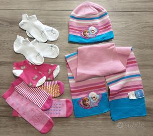 32 pezzi abbigliamento bimba 4 / 5 anni