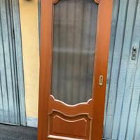 Porta scorrevole in legno con verro