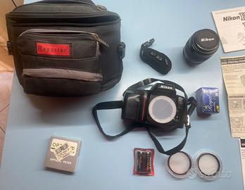 Macchina fotografica reflex Nikon F50 accessori