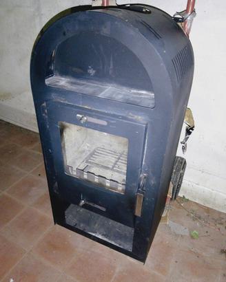 Stufa a legna in acciaio da 7,2 kW