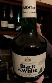 Black & White Buchanan's Scotch Whisky 200cl