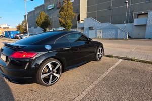 AUDI TT 45 tsfi