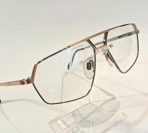 Occhiale Valentino con lenti neutre, graduabile.