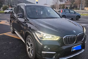 BMW X1 scrive xline total black
