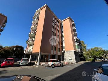 4 LOCALI A COSSATO