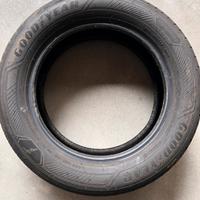 Gomme estive goodyear 215/60R17 96H