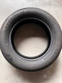 Gomme estive goodyear 215/60R17 96H