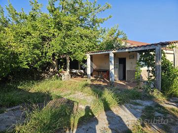 2 LOCALI A PONTECAGNANO FAIANO