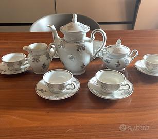 Servizio da caffe’