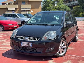 FORD FIESTA 1.2 BENZINA TITANIUM NEO PATENTATI 200