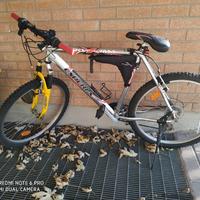 Bicicletta MTB Mountain bike