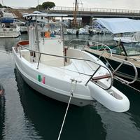 Barca capelli 23 open suzuki 200 cv 250h