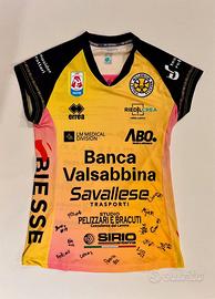 Maglia autografata da Valsabbina Millenium Brescia