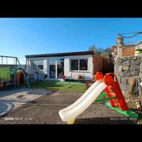 Sala feste con giochi per bambini