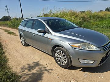 Ford Mondeo Sw gpl con gancio traino