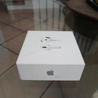 Apple AirPods 4