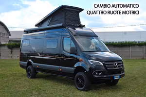 Adria SuperTwin 700 SGX PTR, van su Mercedes 4x4