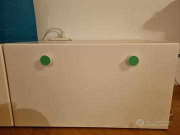 Panca scorrevole contenitore-seduta-tavolino