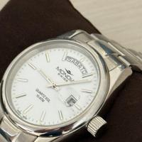 Mondia quartz daydate made swiss