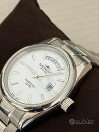 Mondia quartz daydate made swiss