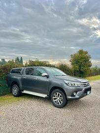 Toyota hilux con Hard top nuovo