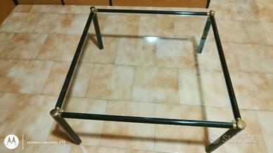 Tavolino in tubi di ottone verniciato nero