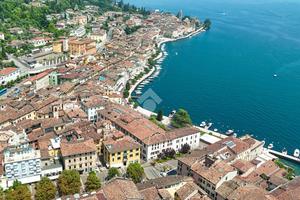 NEGOZIO A SALÒ